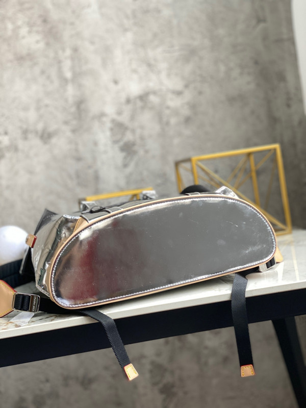 l0*is V*t0n christopher backpack pm