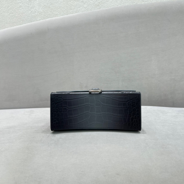 Ba*len*cia*ga hourglass