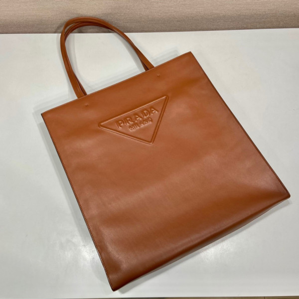 Pra*a leather tote bag