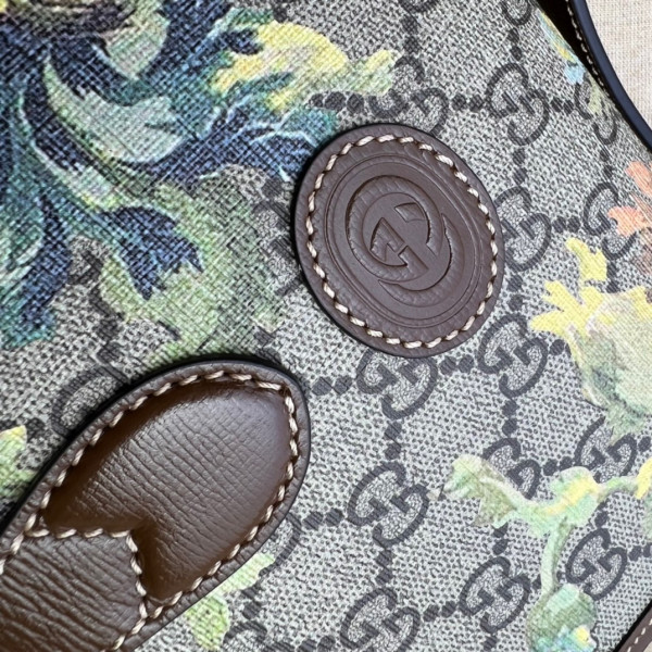 G*u*i mini shoulder bag with interlocking g