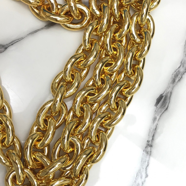 bo*te*ga Ve*ne*ta the chain cassette