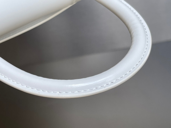 Ba*len*cia*ga hourglass