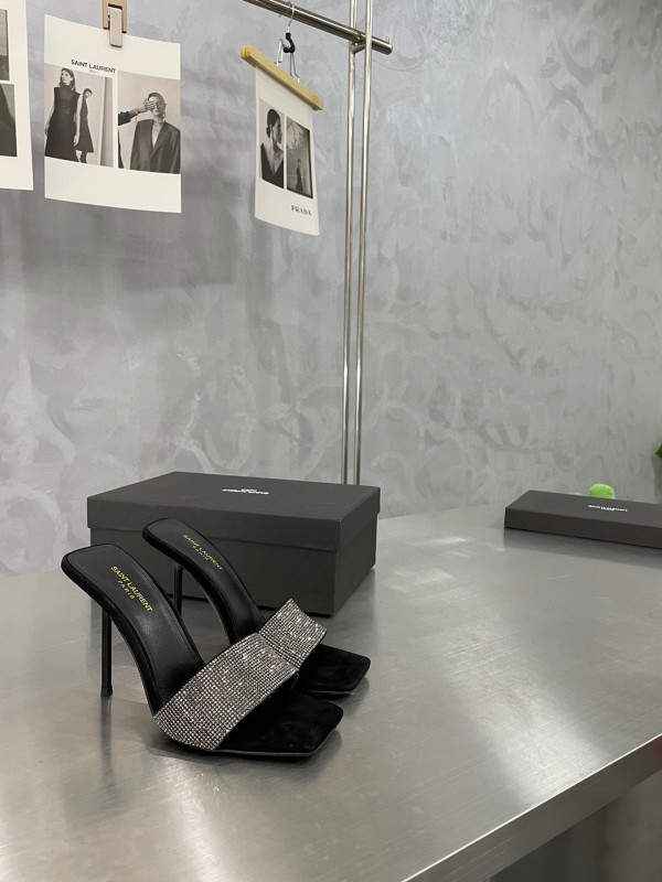 Y*L lucking evening mule