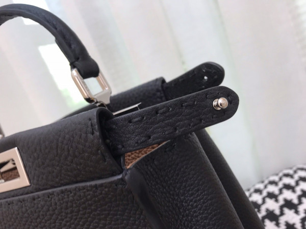 F**di mini peekaboo-18-23-11cm