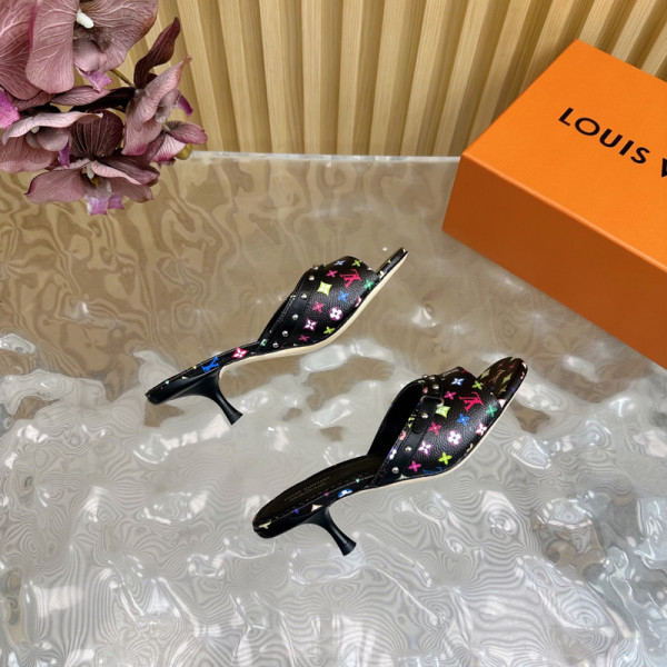 l0*is V*t0n slippers