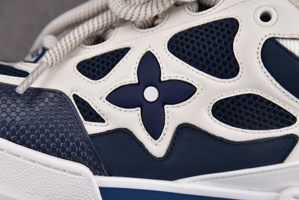 l0*is V*t0n sneakers