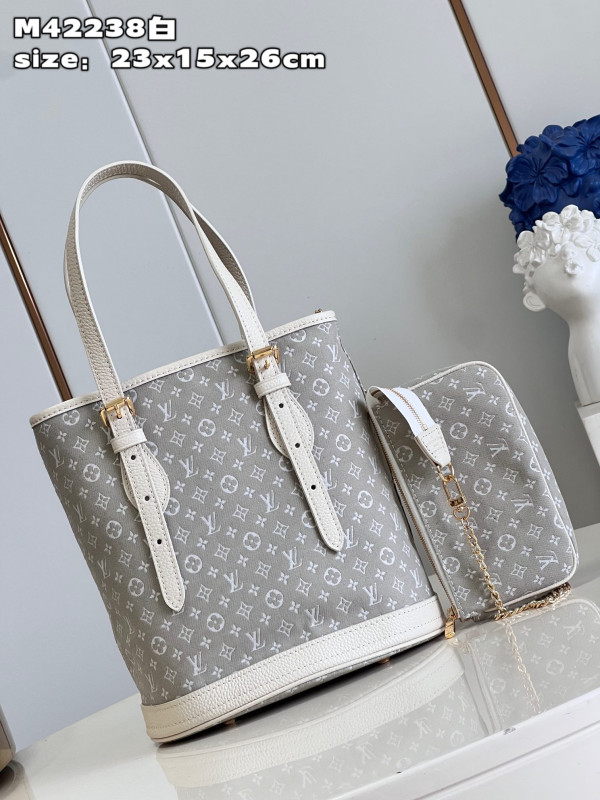 l0*is V*t0n nano bucket