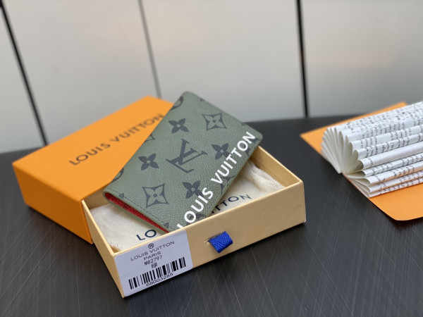 l0*is V*t0n pocket organizer