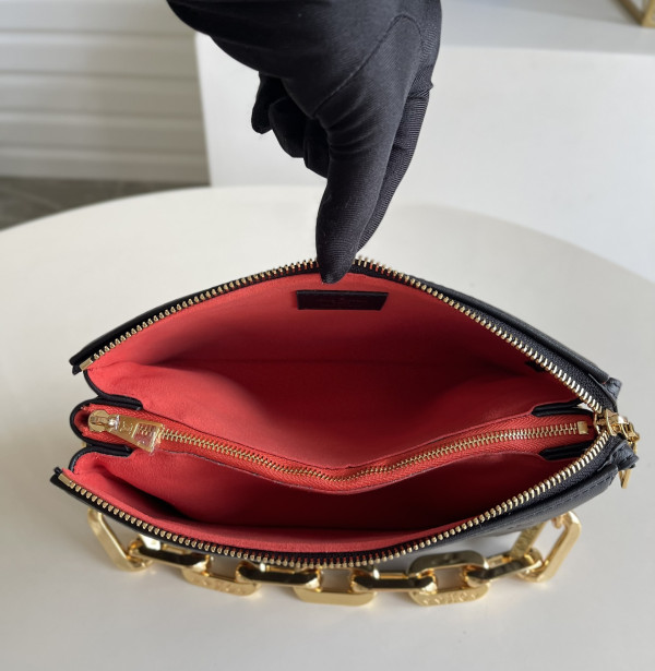 l0*is V*t0n coussin bb