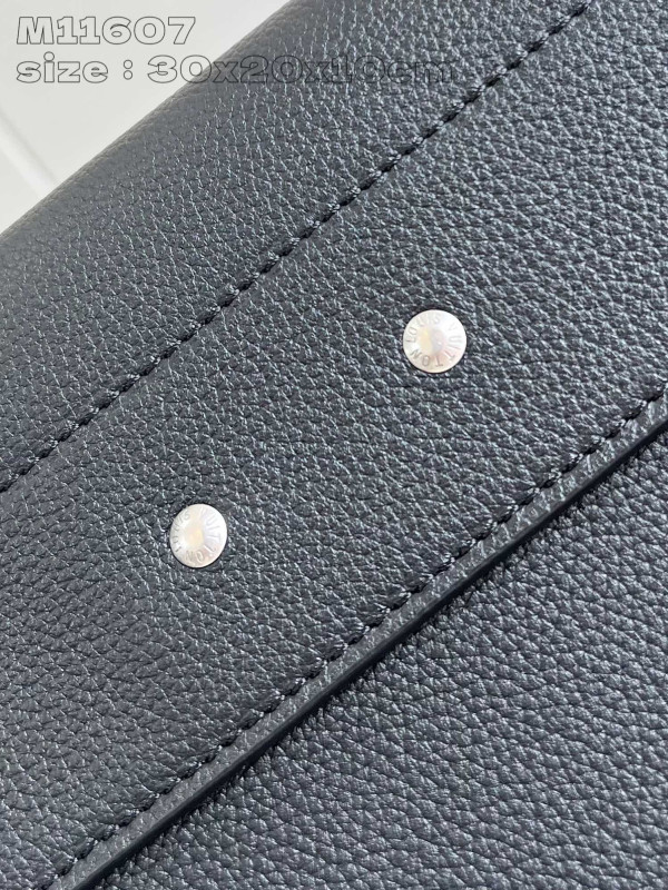 l0*is V*t0n steamer crossbody-30*20*10cm