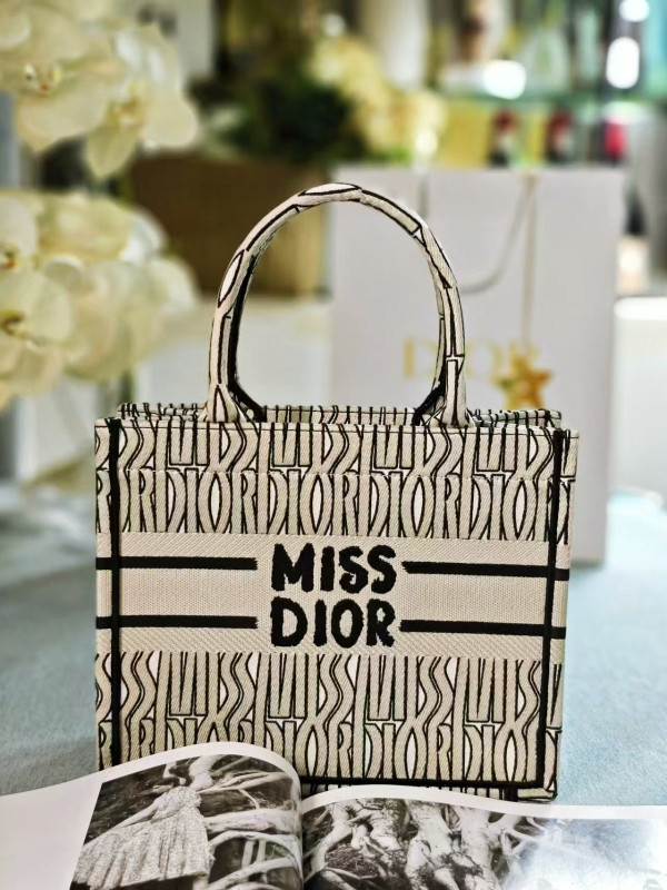 SMALL DIRO BOOK TOTE-26CM