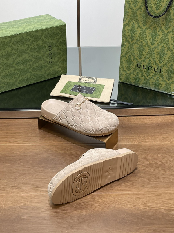 G*u*i horsebit slipper