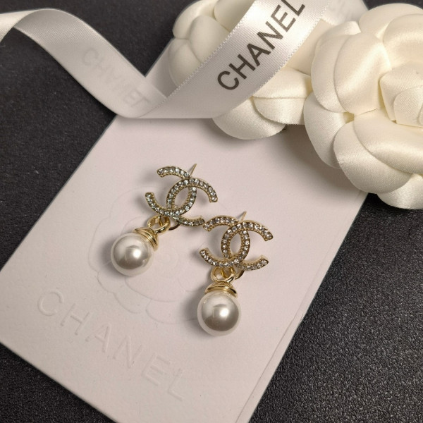 CL EARRINGS