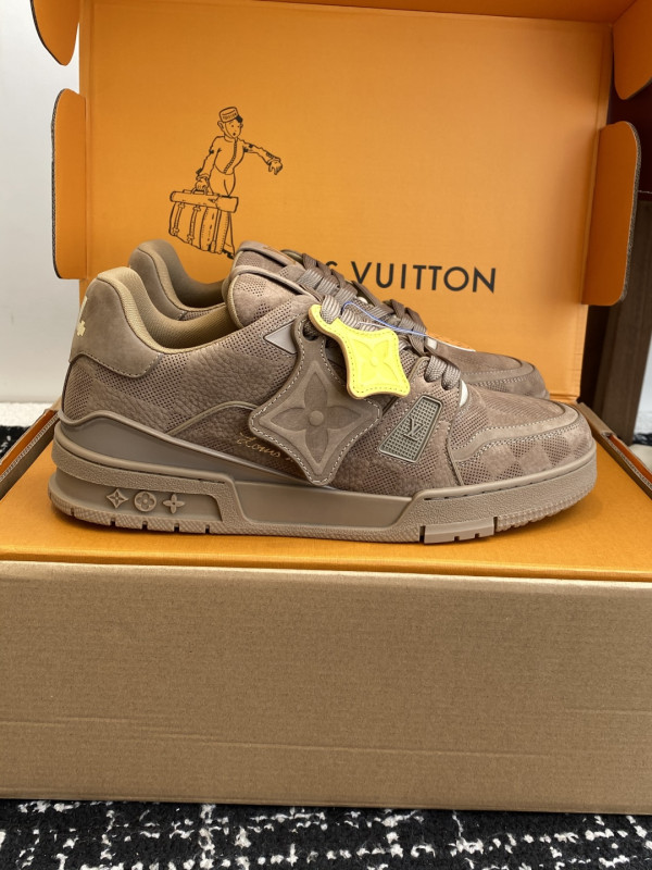 l0*is V*t0n 25ss trainer sneaker